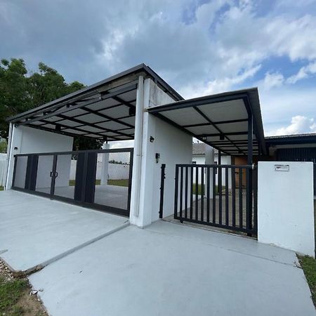 Nur Villa Sg Soi Musslimm Only Kuantan Extérieur photo